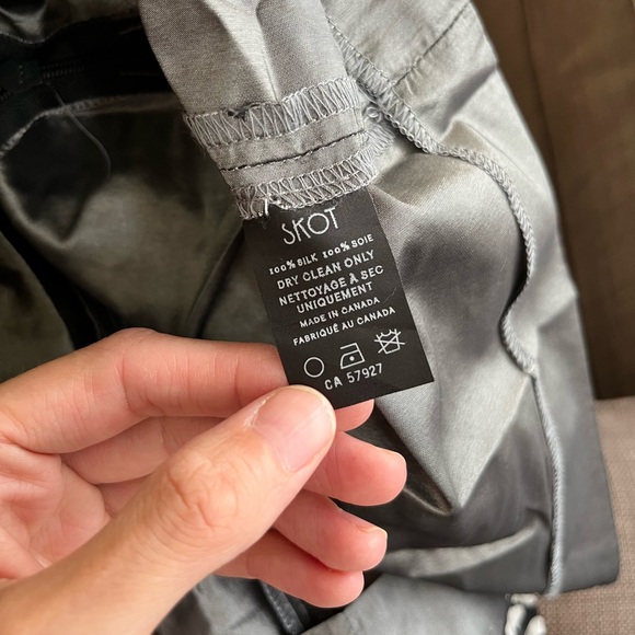 Silver silk taffeta part skirt - Picture 3 of 3